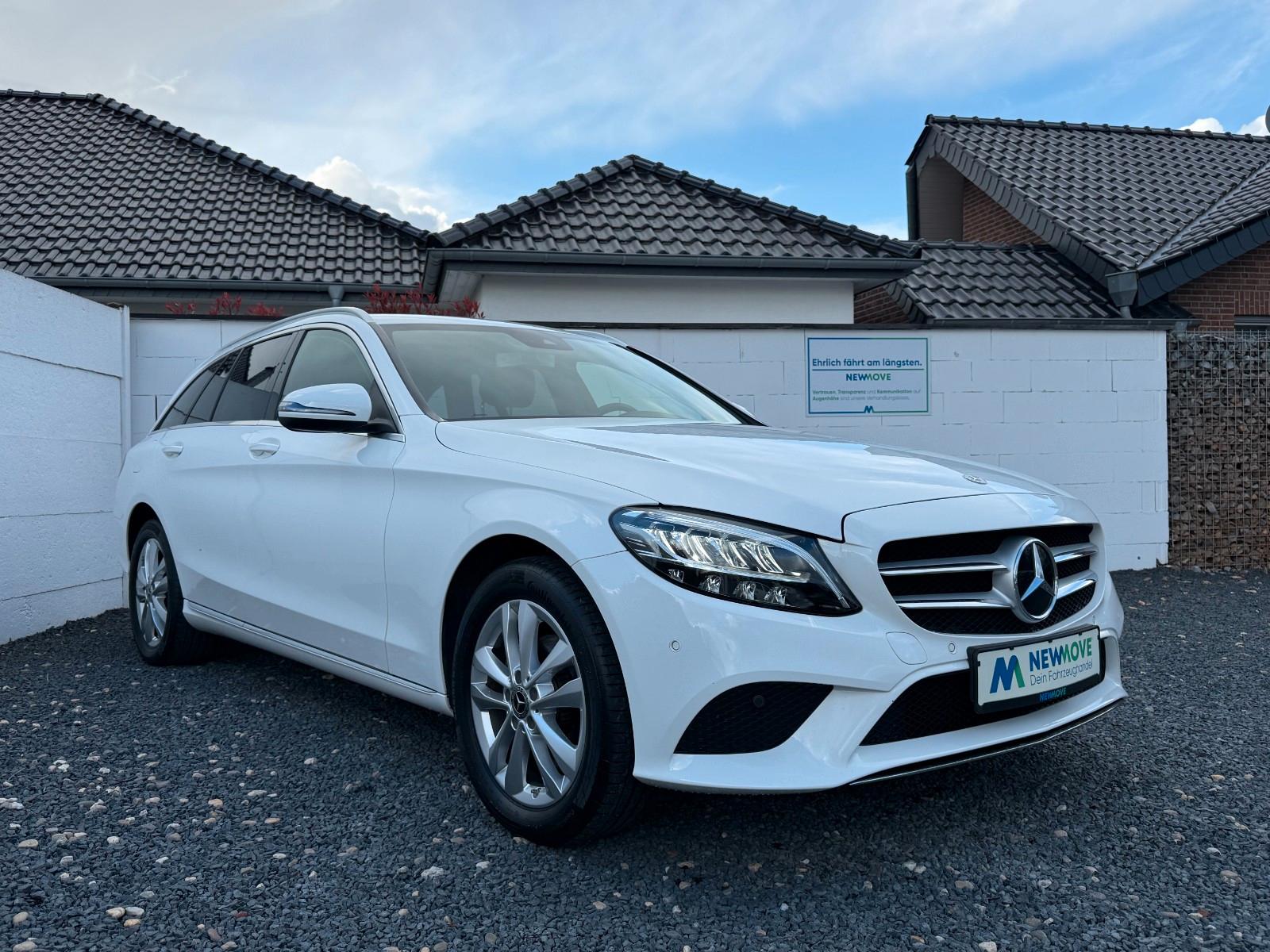 Mercedes-Benz C 180 T-Modell Standheizung SHZ PDC Kamera Carpl