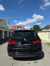 BMW X5 xDrive30d  7 SITZER - BMW X5 Gebrauchtwagen in Augsburg