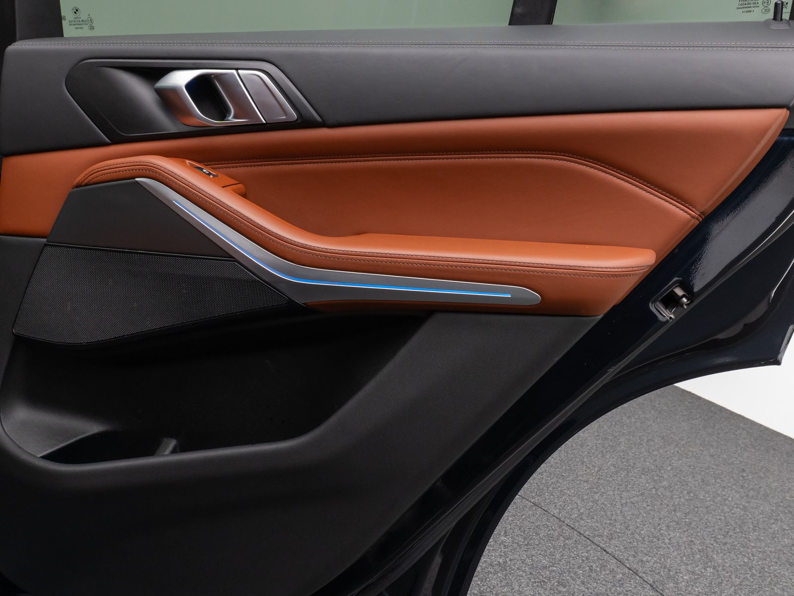 Fahrzeugabbildung BMW X5 xD45e M Sport Panorama 360°HUD HiFi NightVisi
