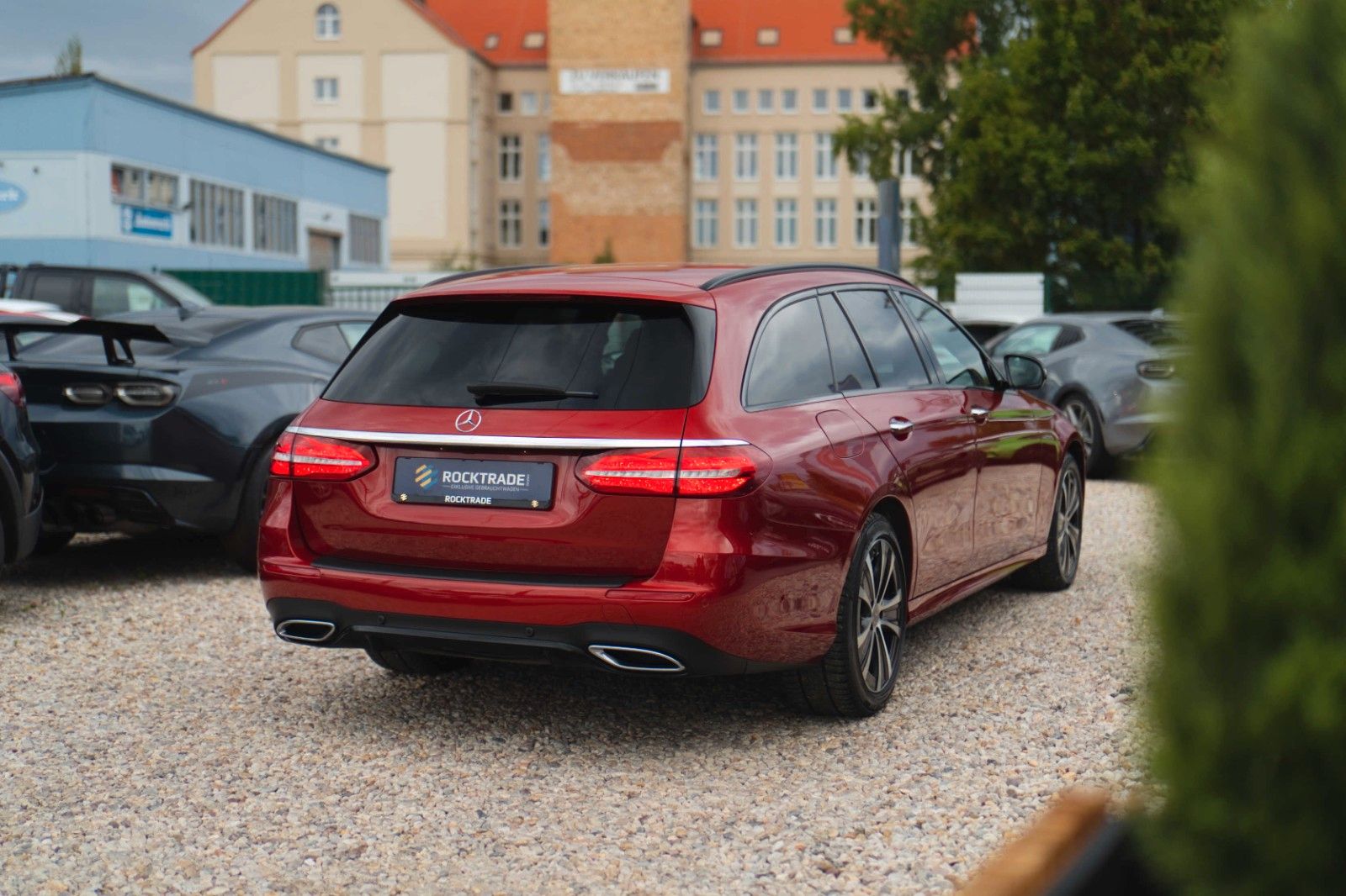 Fahrzeugabbildung Mercedes-Benz E 400d T 4Matic AMG Night-Paket ACC Widescreen