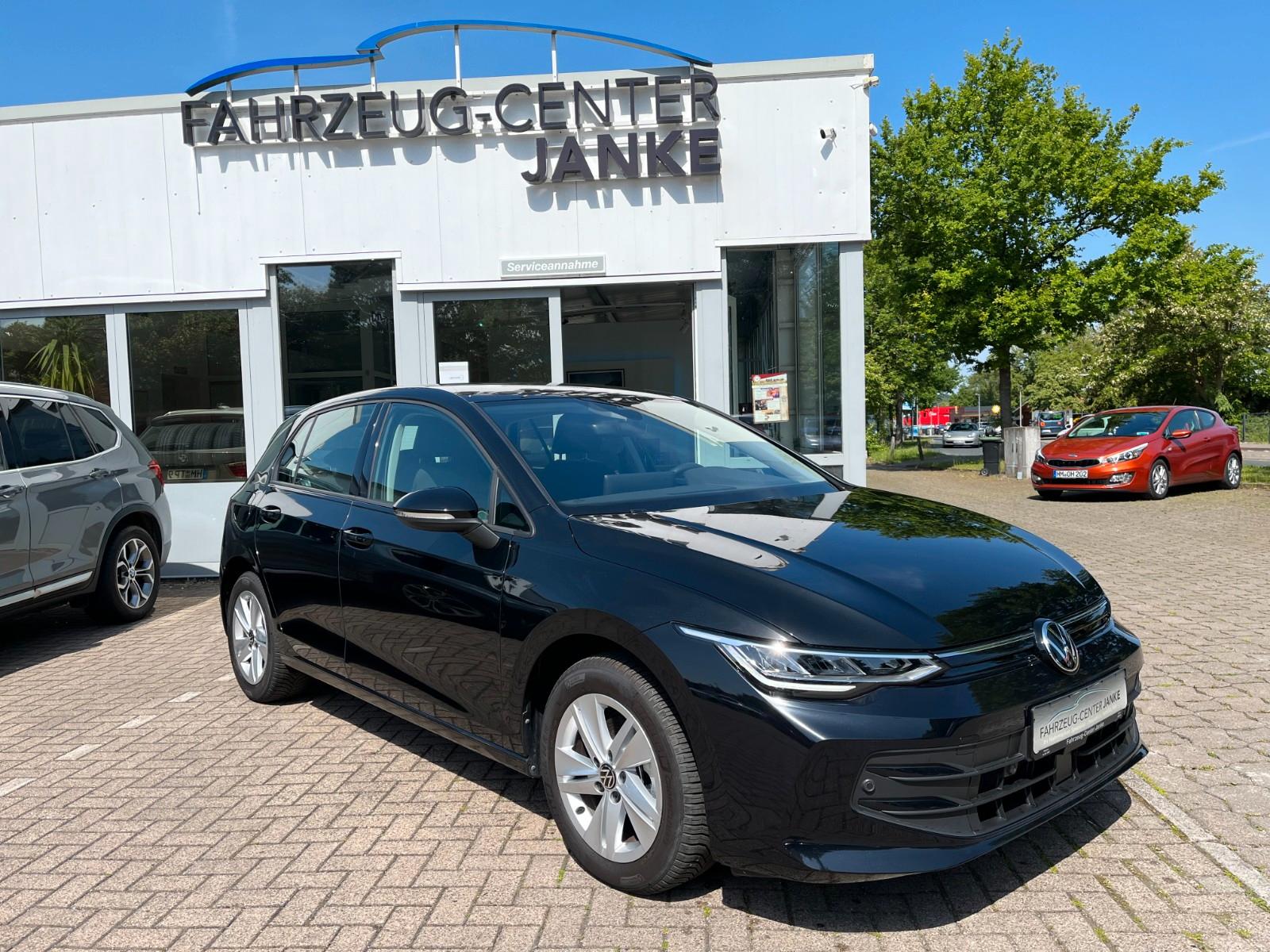 Volkswagen Golf VIII  1.5 TSI Life