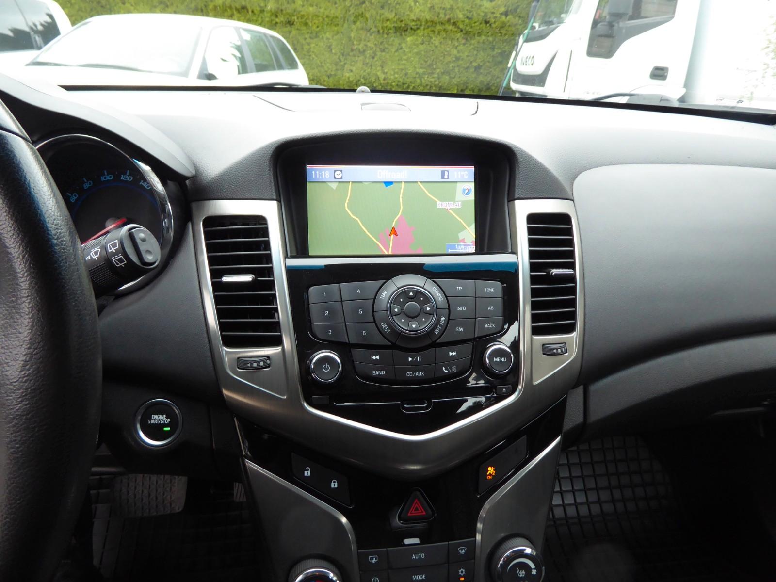 Chevrolet Cruze 2013 — photo 16