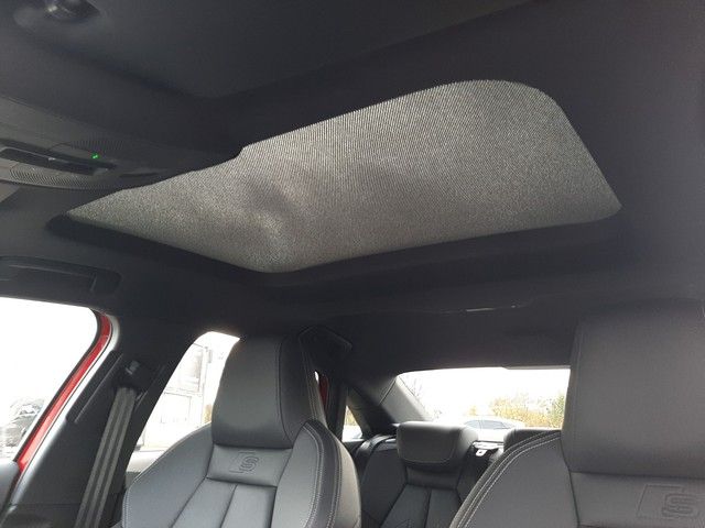 Fahrzeugabbildung Audi A3 Limousine 35TFSI Leder SONOS Pano Matrix 18"