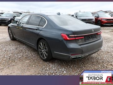 BMW 750 - 4