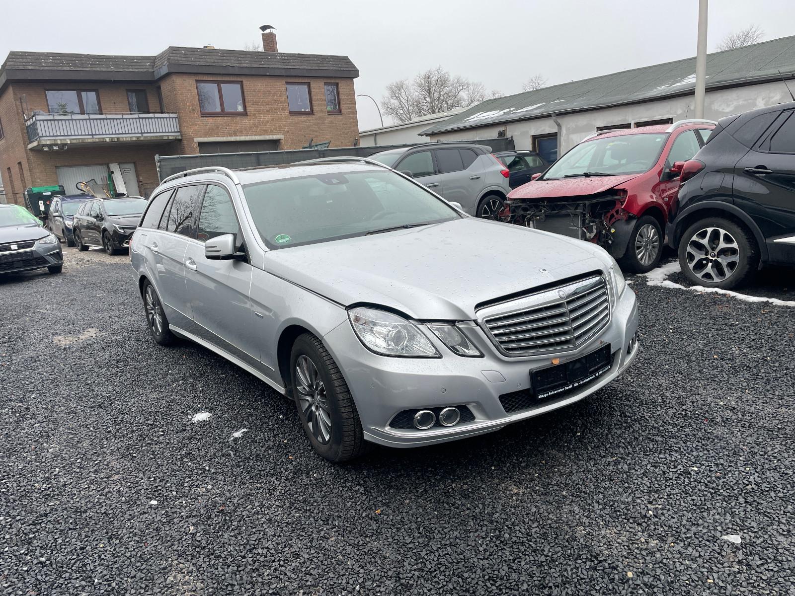 Mercedes-Benz E 220 E T-Modell E 220 CDI BlueEfficiency