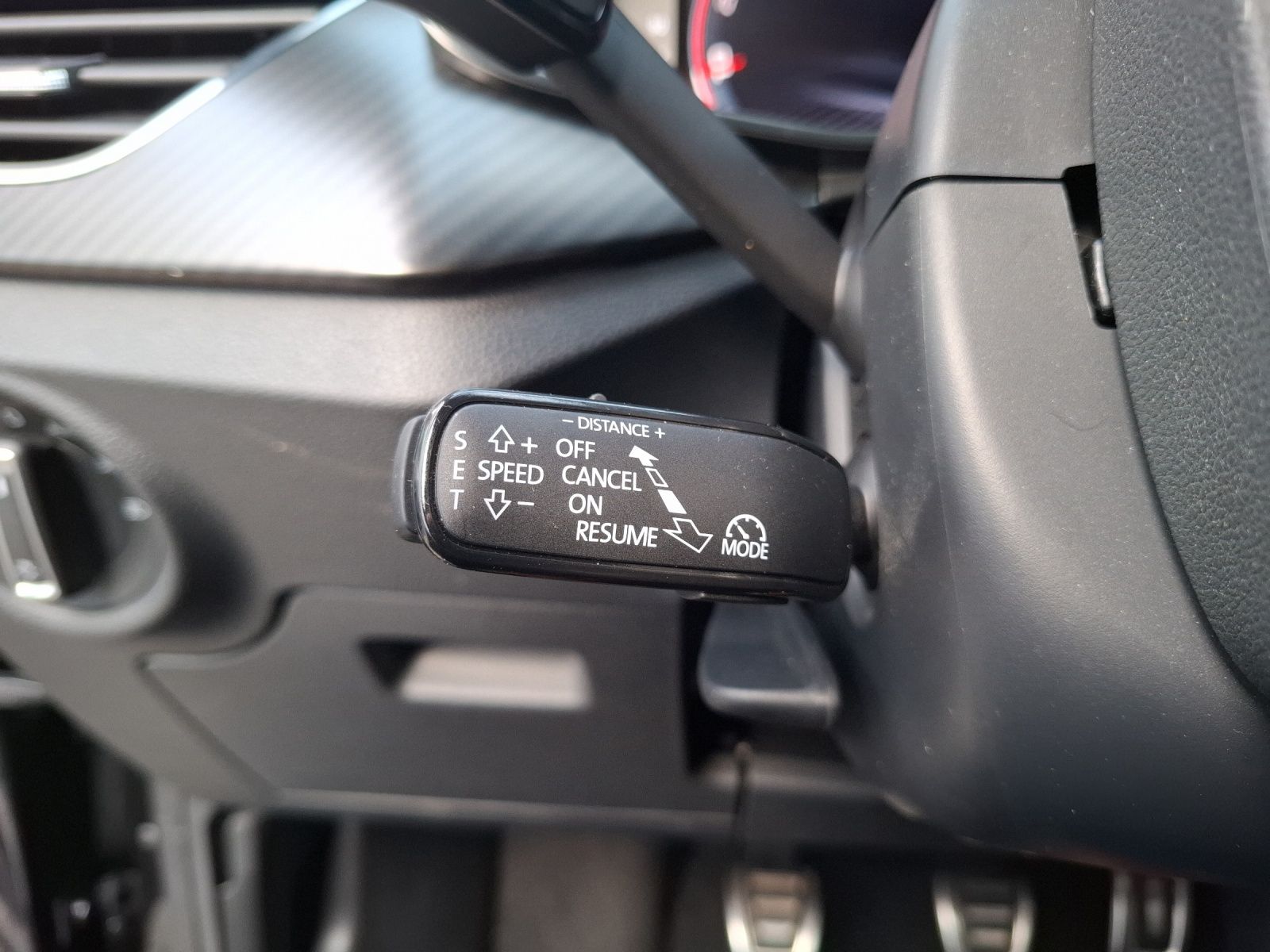 Fahrzeugabbildung SKODA Kamiq TSI Monte-Carlo LED Navi AID Pano ACC PDC