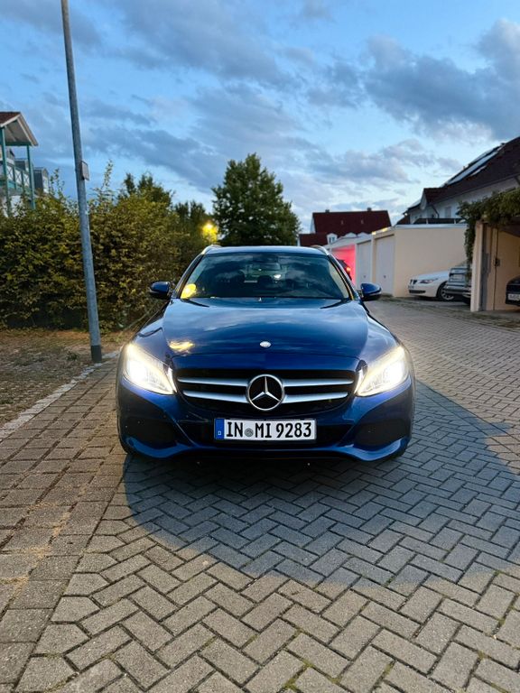 Image of Mercedes-Benz C 220