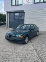 BMW 320i Limousine - BMW 320 aus 1996: 320i
