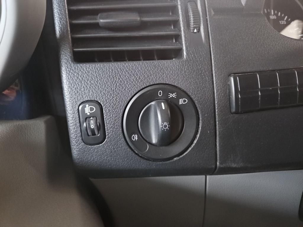 Fahrzeugabbildung Mercedes-Benz Sprinter 316 DOKA Pritsche 4x4 6 Sitze Klima