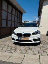 BMW 220 Active Tourer 220d xDrive A -