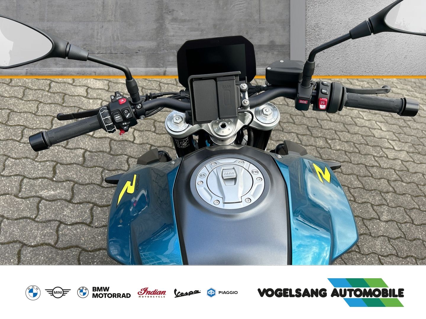 Fahrzeugabbildung BMW F 900 R Dynamik-Paket, Komfort-Paket, ESA, Haupt