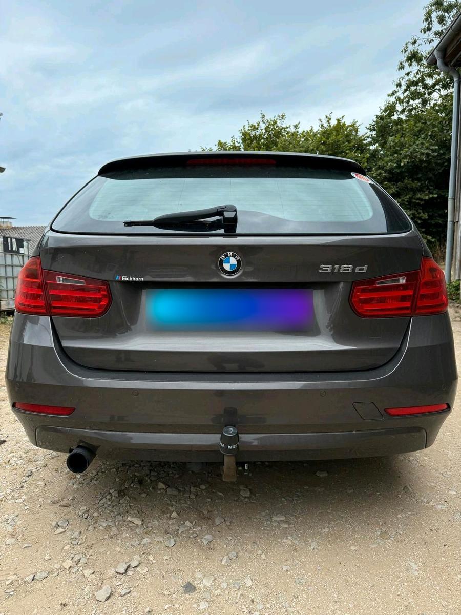 BMW 318 2013 — engine 143 HP (105kW)