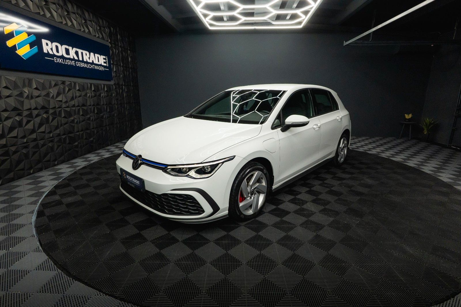 Fahrzeugabbildung Volkswagen Golf VIII Lim. GTE eHybrid Sport | LED | ACC
