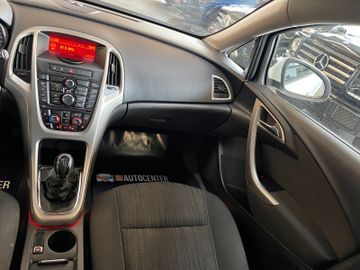 MYAUTOCENTER – Gebraucht- und Jahreswagen mit Werkstattservice in Pfaffenhofen Opel Astra J Sports Tourer Design Edition *PDC*Klima*