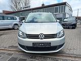 Volkswagen Sharan 2.0 TDI DSG Life AUTOMATIK*7SITZ*AHK*RFK* - gebrauchte VW Sharan aus dem Jahr 2013