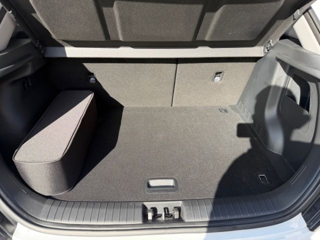 Fahrzeugabbildung Hyundai KONA Trend Elektro 2WD +CARPLAY+KLIMA+SHZ+PDC+UV