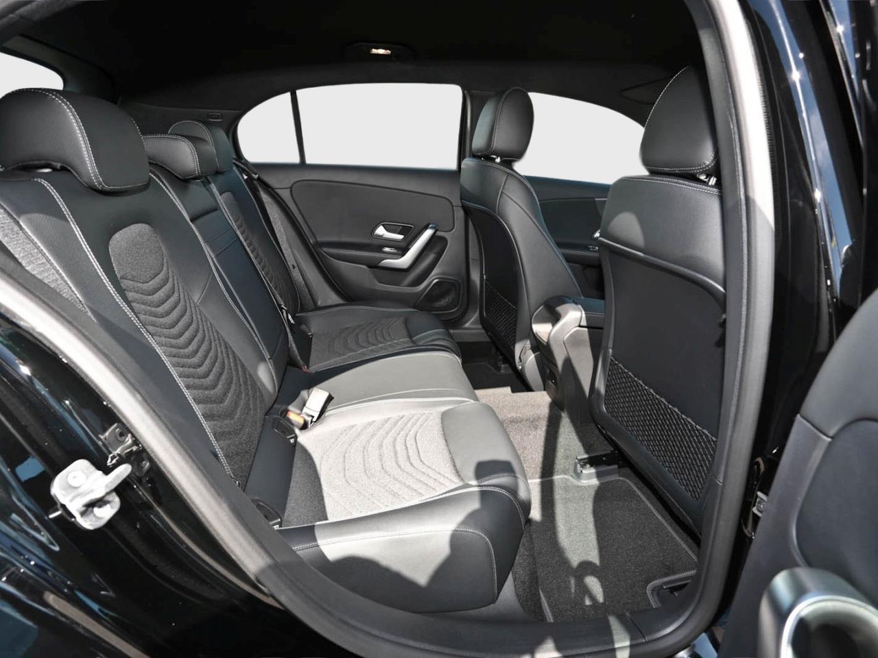 Mercedes-Benz A-Class Progressive Distronic Keyless Kamera ParkA, миниатюра 11