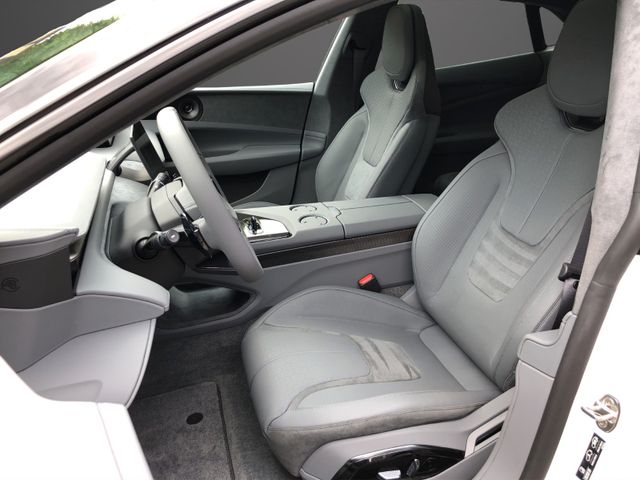 Fahrzeugabbildung Lotus Emeya 21 Zoll Black Badges Lotus Wuppertal