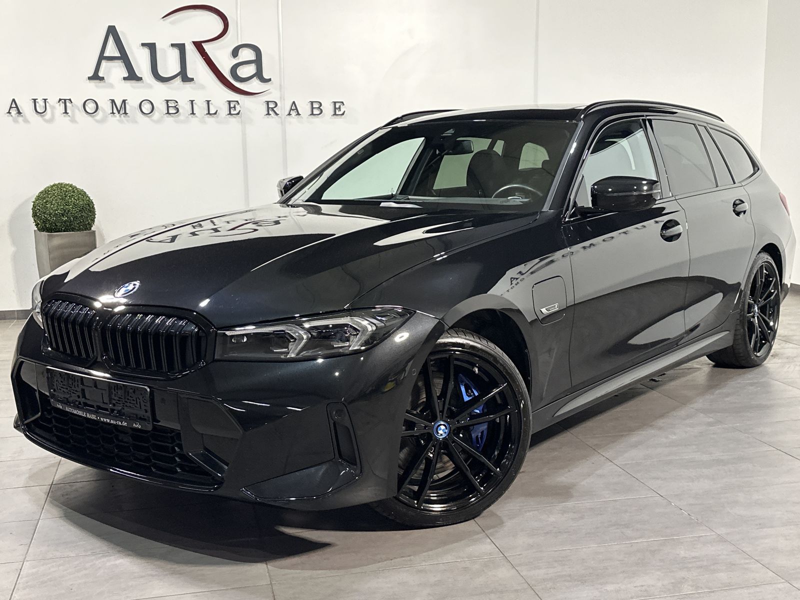 Fahrzeugabbildung BMW 320e Touring M-Sport Aut. NAV+LED+PANO+WIDE+HIFI