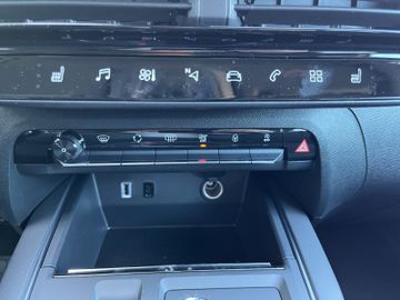 Citroën C5 Aircross Hybrid 145 max NAV LED SHZ KAMERA