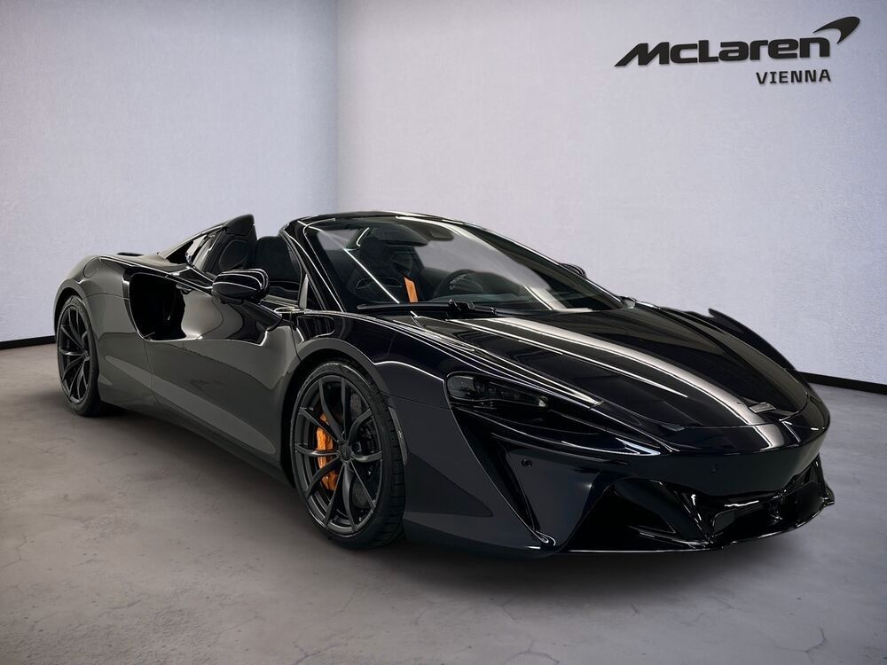 McLaren Artura Spider / Amethyst Black / B&W / B imagem 2