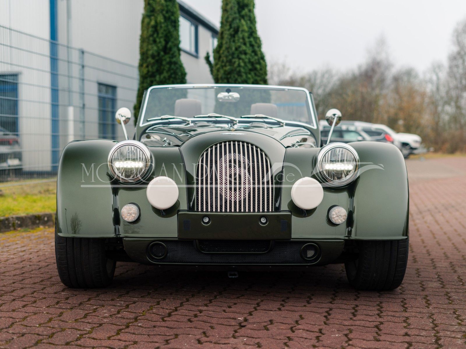 Fahrzeugabbildung Morgan Plus Six PINNACLE *1 of 30, Designo Oliv Met.*
