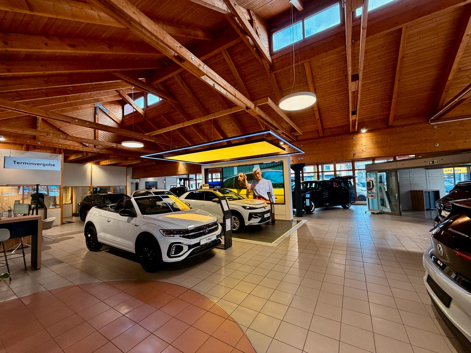 showroom-image-bottom