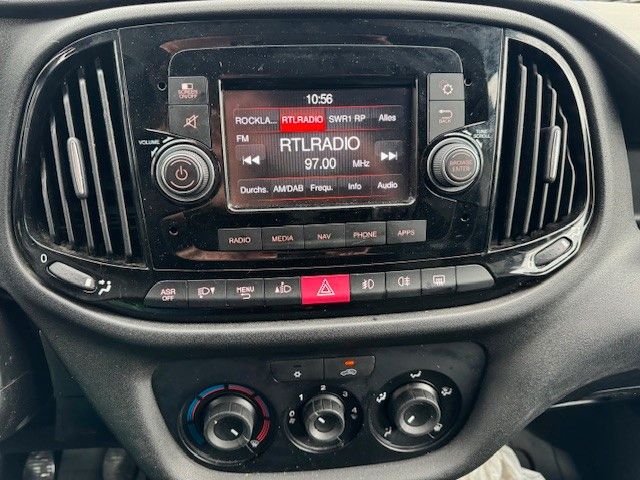 Fahrzeugabbildung Fiat Doblo Doblò SX Maxi Kasten KLIMA NAVI PDC Blueto