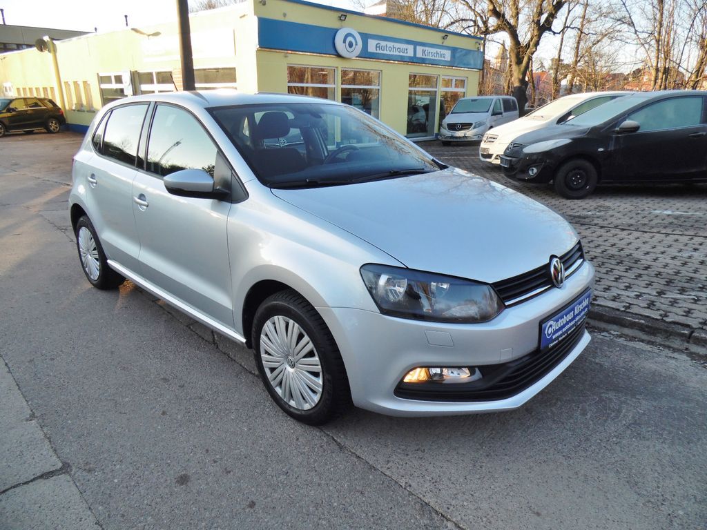 VOLKSWAGEN Polo