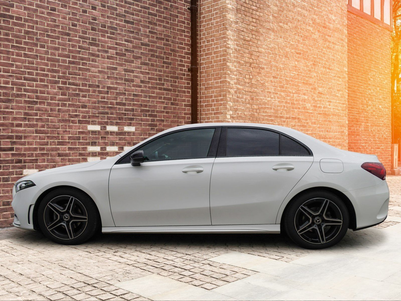 Mercedes-Benz A 180 AMG-Line foto 3