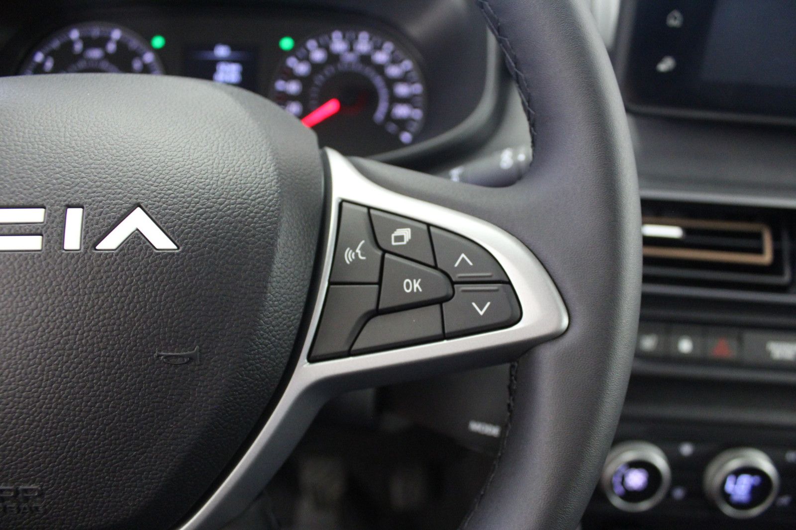 Fahrzeugabbildung Dacia Sandero Stepway TCe 90 auto Extreme*City-Paket*