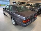 Mercedes-Benz 190 E 2,0  TÜV und H Kennzeichen  - Mercedes-Benz 190 mit Benzin-Antrieb: Limousine, 2.0