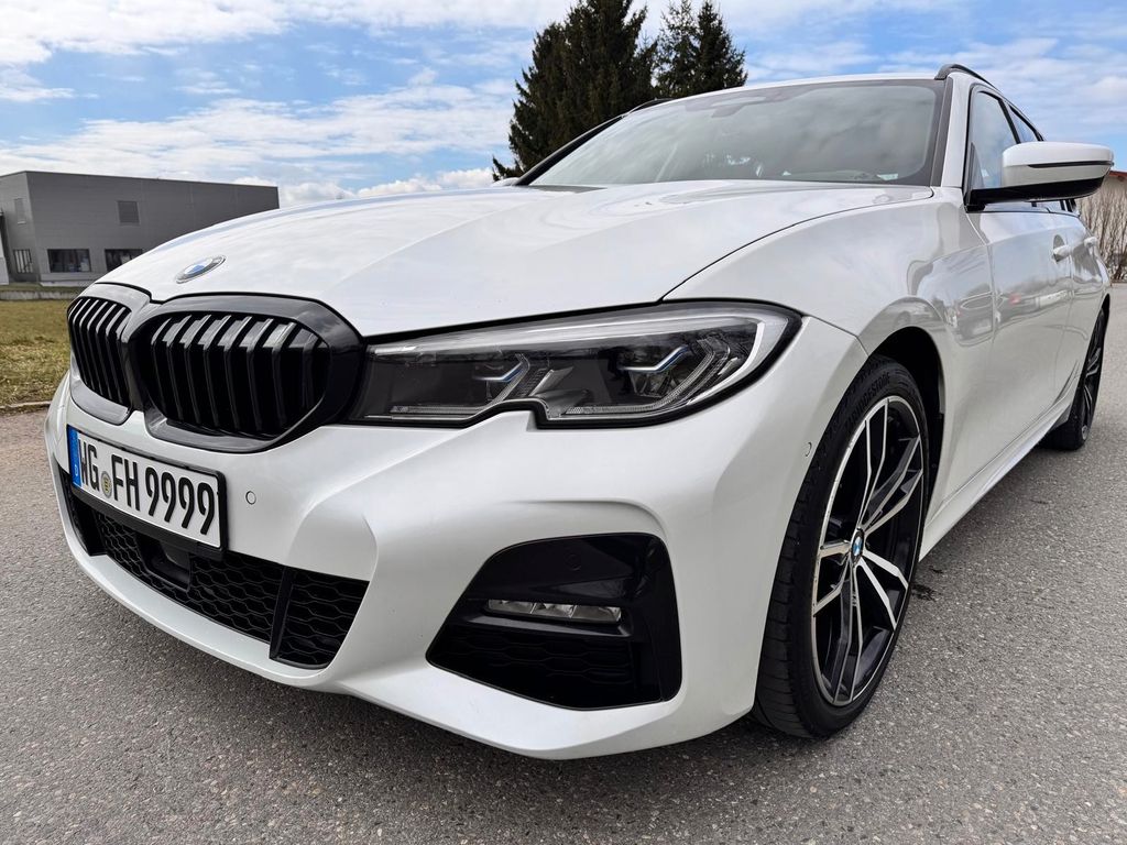 Image of BMW 320