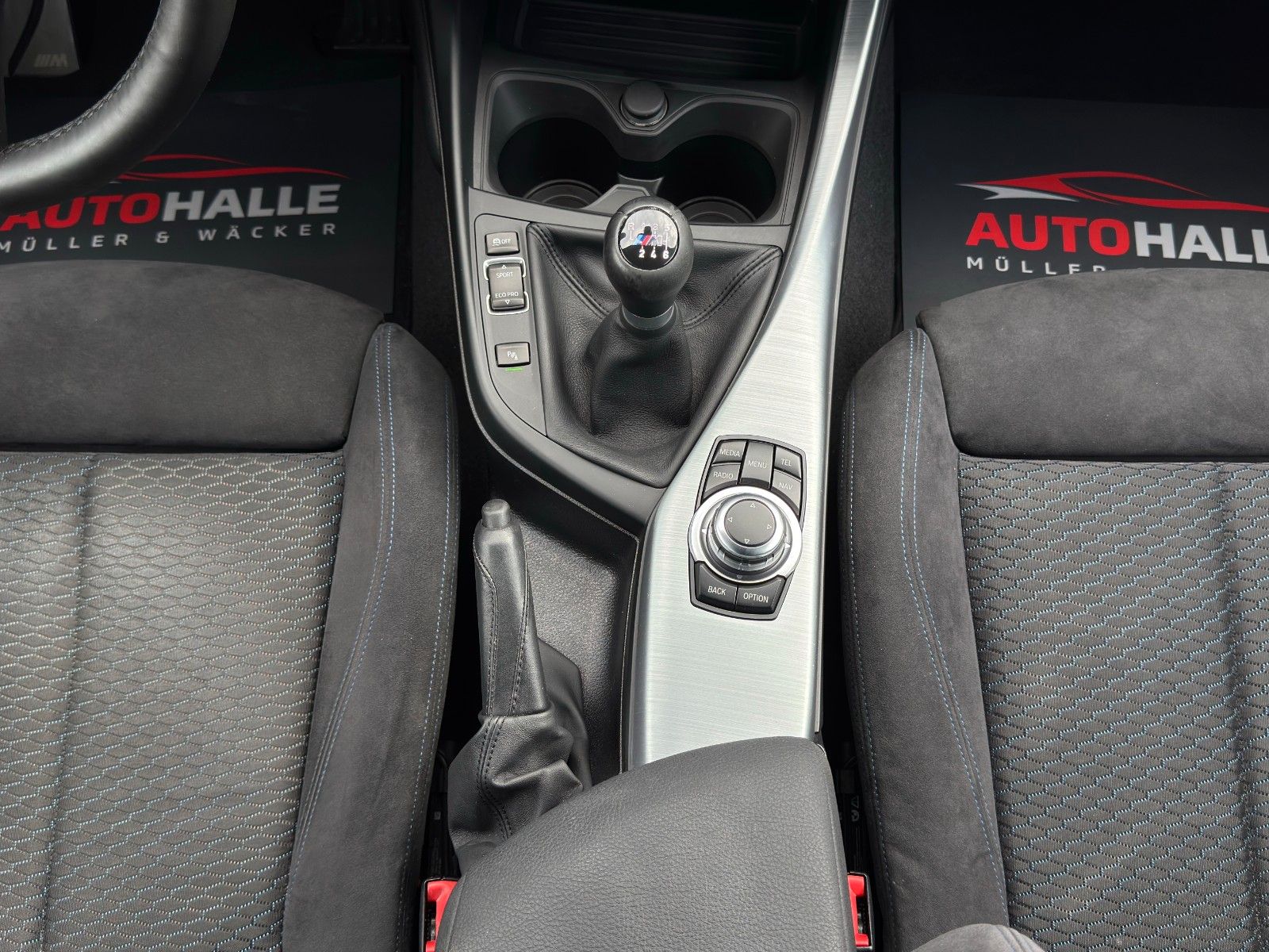 Fahrzeugabbildung BMW M140i Aero REMUS HIFI PDC KZG Keyless Alcantara
