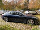 Porsche Panamera Turbo PDK Scheckheft Vollausstattung - Porsche Panamera Gebrauchtwagen in Köln