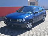 Toyota Corolla 1.4 linea terra KLIMAANLAGE - Toyota Corolla mit Benzin-Antrieb: Limousine, 1.4