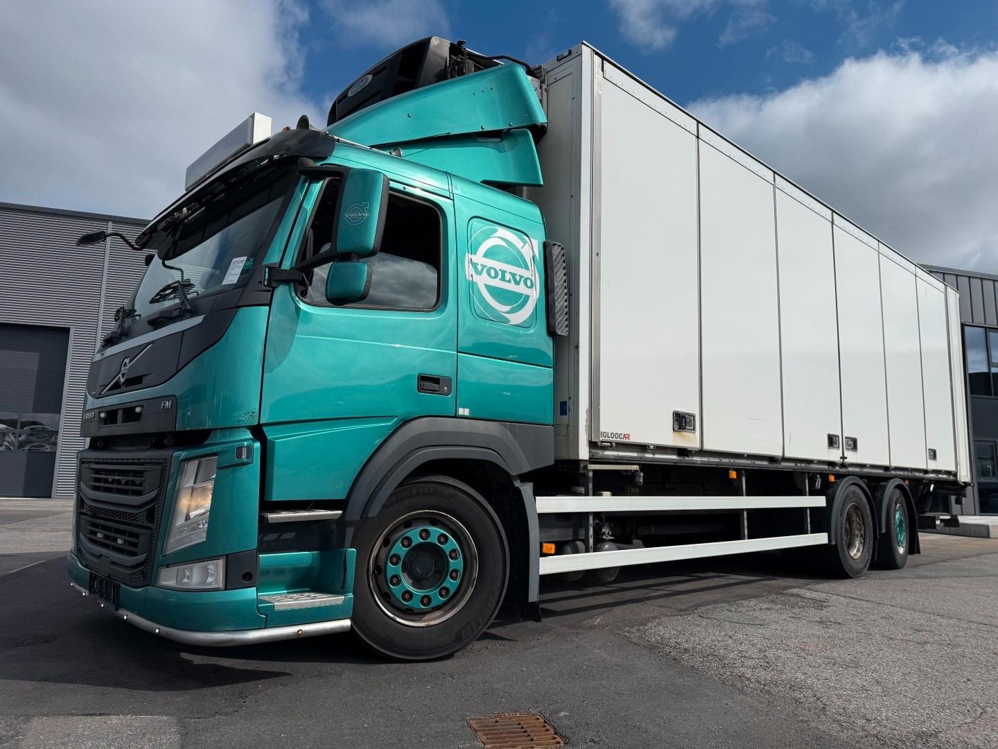 Volvo FM330 6x2*4 Carrier Supra 1050 Nordic