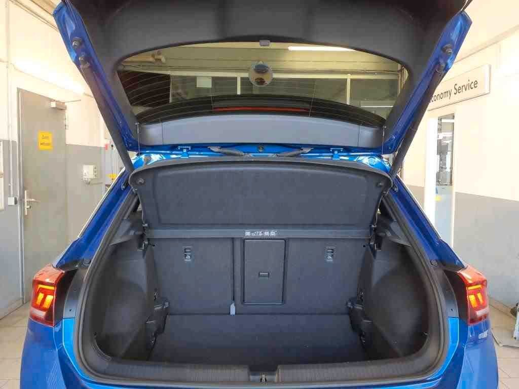 Fahrzeugabbildung Volkswagen T-Roc SPORT PANO AHK LED NAVI ACC PDC SITZH. 1.H