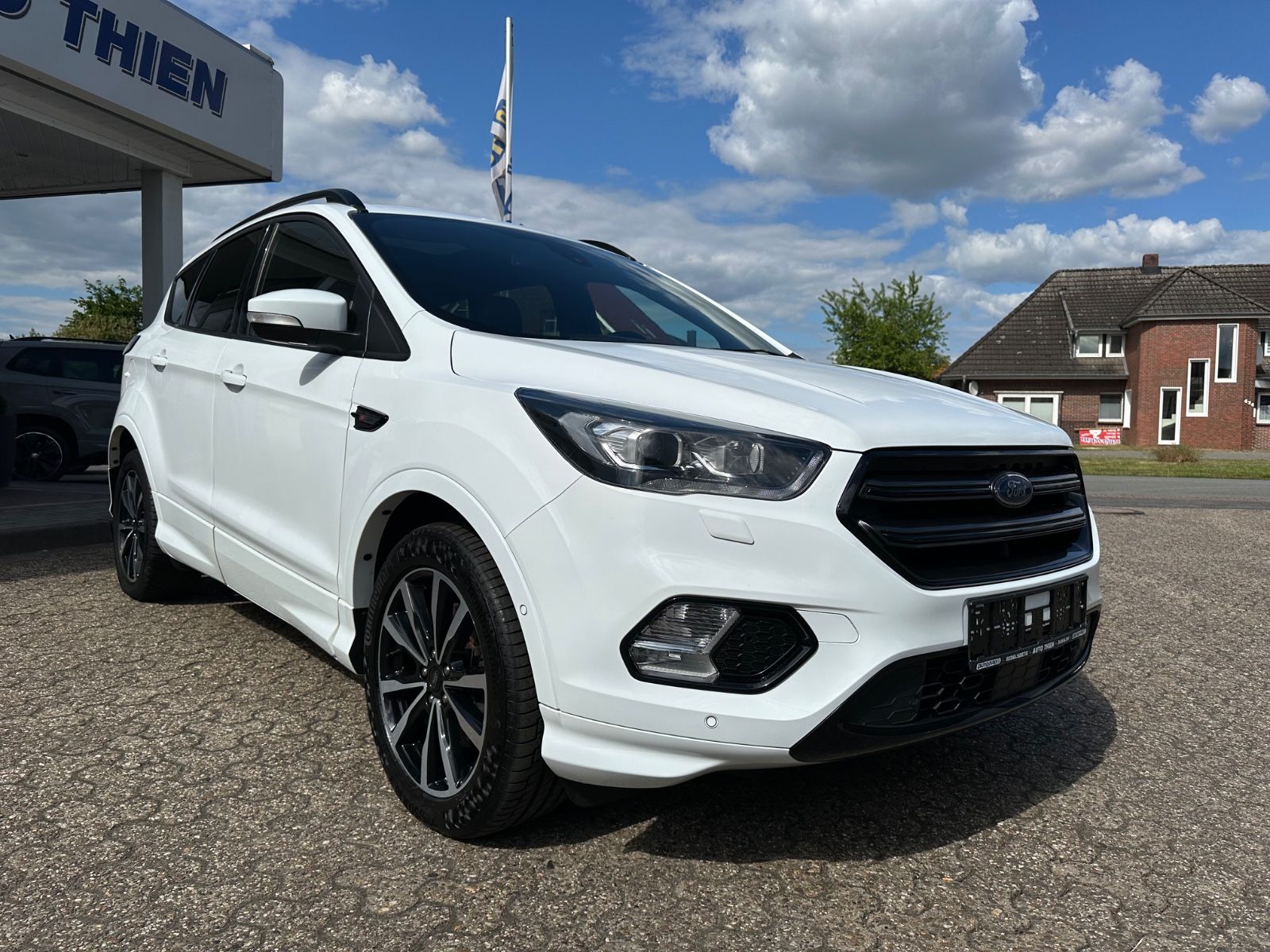 Fahrzeugabbildung Ford Kuga 2.0 TDCi ST-Line 4x4 AHK/BiXenon/Pano/Sound