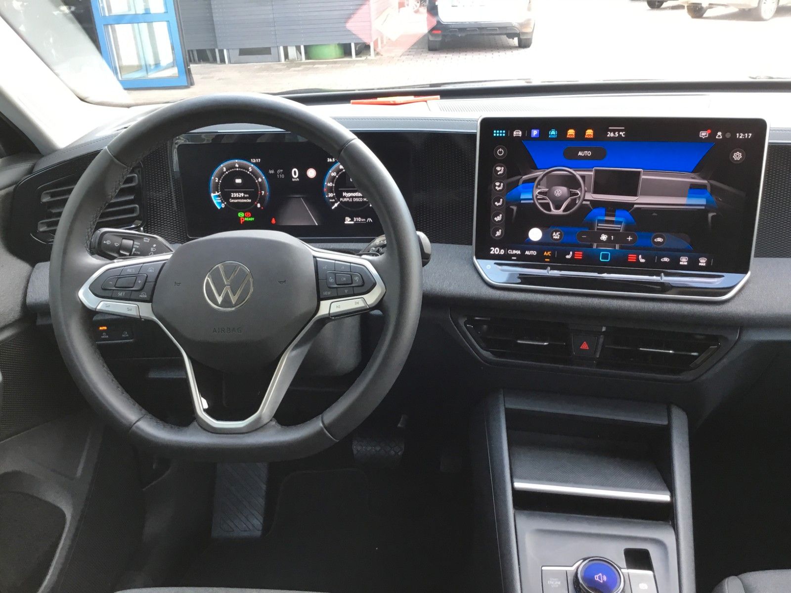 Fahrzeugabbildung Volkswagen Tiguan 1.5 eTSI DSG+AHK+LED+AppConnect+Sitzheizu