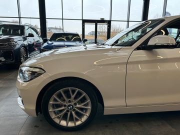 BMW 118 i Edition Sport Line Shad*LED*Navi*Leder*
