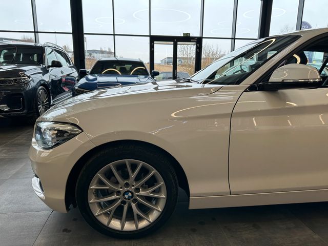 BMW 118 i Edition Sport Line Shad*LED*Navi*Leder*