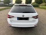 Skoda Superb 2.0 TDI SCR 140kW DSG 4x4 Ambition Co... - Skoda Superb Ambition mit Diesel-Antrieb