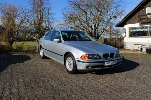 BMW E39 523i *erst 85tkm.* *2. Hand* *PDC* *TOP*