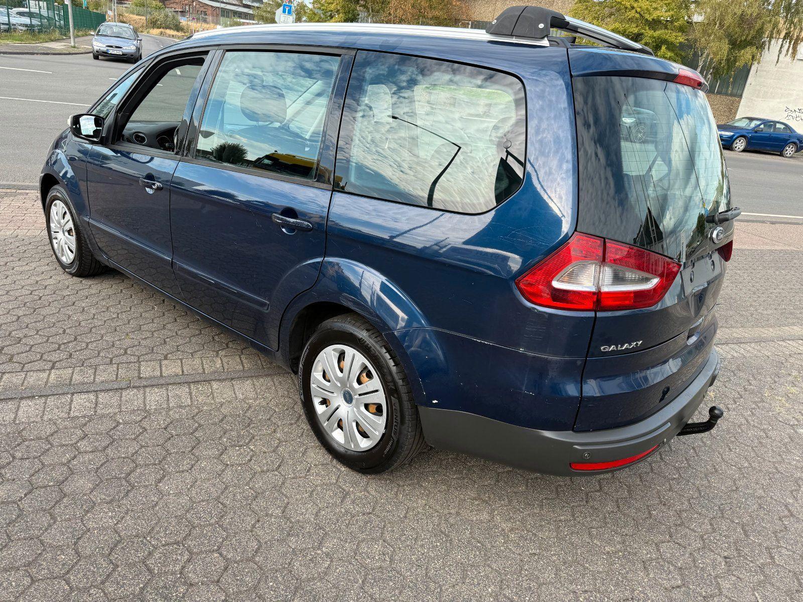 Ford Galaxy 2012 — photo 6