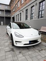 Tesla M.3 SR Plus - Neue Batterie + AHK - Tesla MODEL 3 SR Gebrauchtwagen