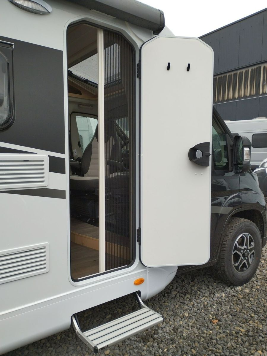 Fahrzeugabbildung Sunlight Adventure V 66 Automatik, Dörr Edition, TV