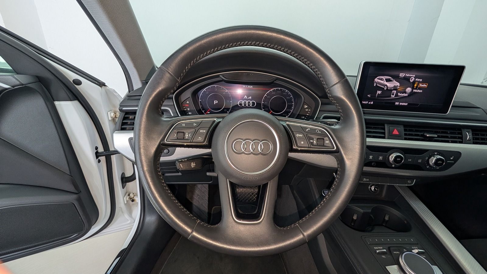 Fahrzeugabbildung Audi A4 Avant 35 TDI sport S-tronic LED * Navi