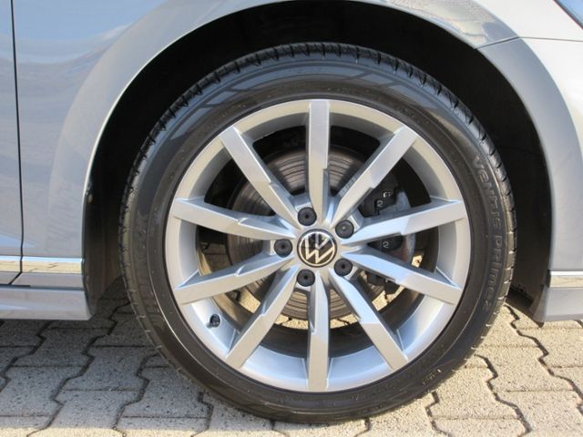 Passat Variant 2.0 TDI R-LINE EXT./AHK/18-ZOLL/L