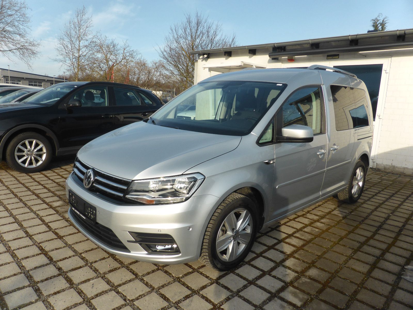 VW Caddy PKW Comfortline BMT *SHZ*AHK*PDC*
